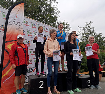 Siegerehrung Frauen DUV-Meisterschaften im 24-Stunden-Lauf 2021