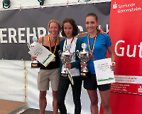 Deutche Meisterschaften im 100-km-Lauf - Siegerehrung der Frauen