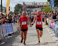 Müritz-Lauf 2014 - Michael Vanicek und Jan Prochaska beim gemeinsamen Zieleinlauf